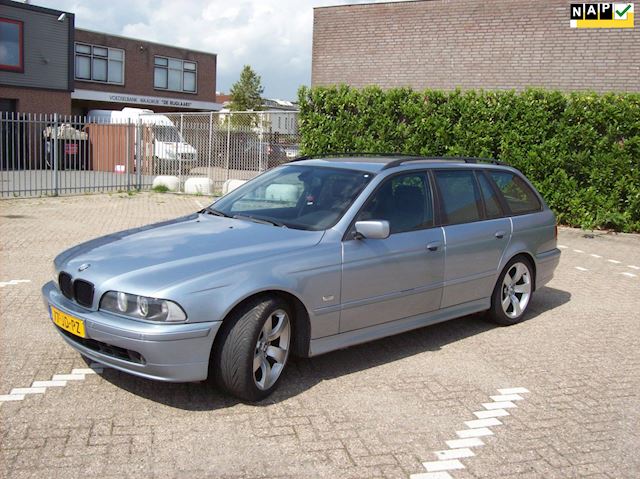 BMW 5-serie Touring 525i Lifestyle Edition
